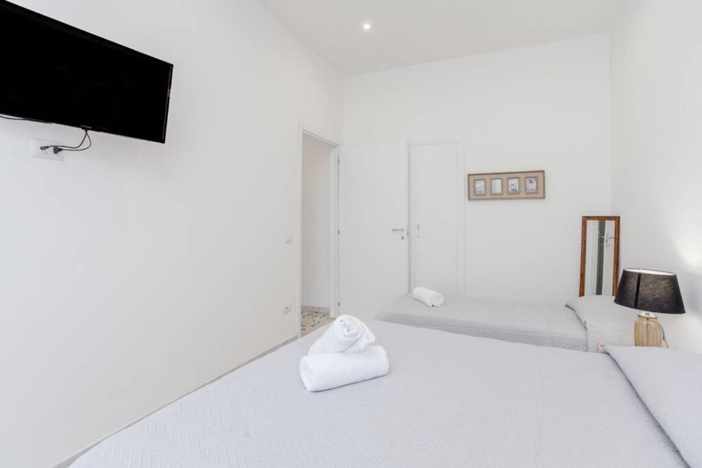 Large Apartment In Rome City Center, Termini Area エクステリア 写真